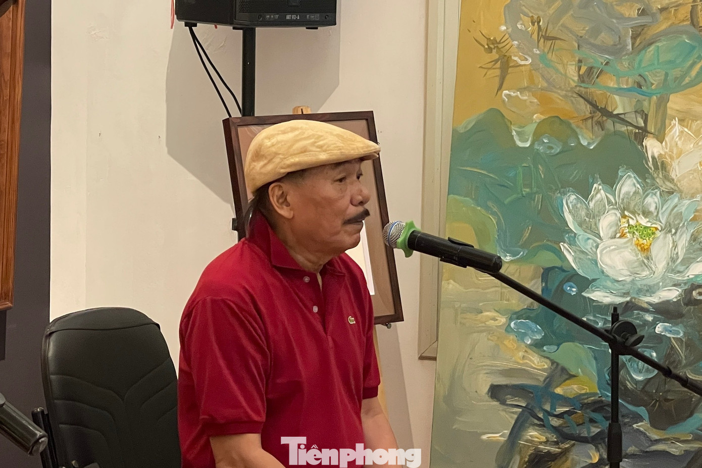 Nhạc sĩ Trần Tiến kiếm sống tại TPHCM bằng cách đi hát tại tụ điểm âm nhạc do nhạc sĩ Dương Thụ phụ trách. Nhạc sĩ Trần Tiến kiếm sống tại TPHCM bằng cách đi hát tại tụ điểm âm nhạc do nhạc sĩ Dương Thụ phụ trách.