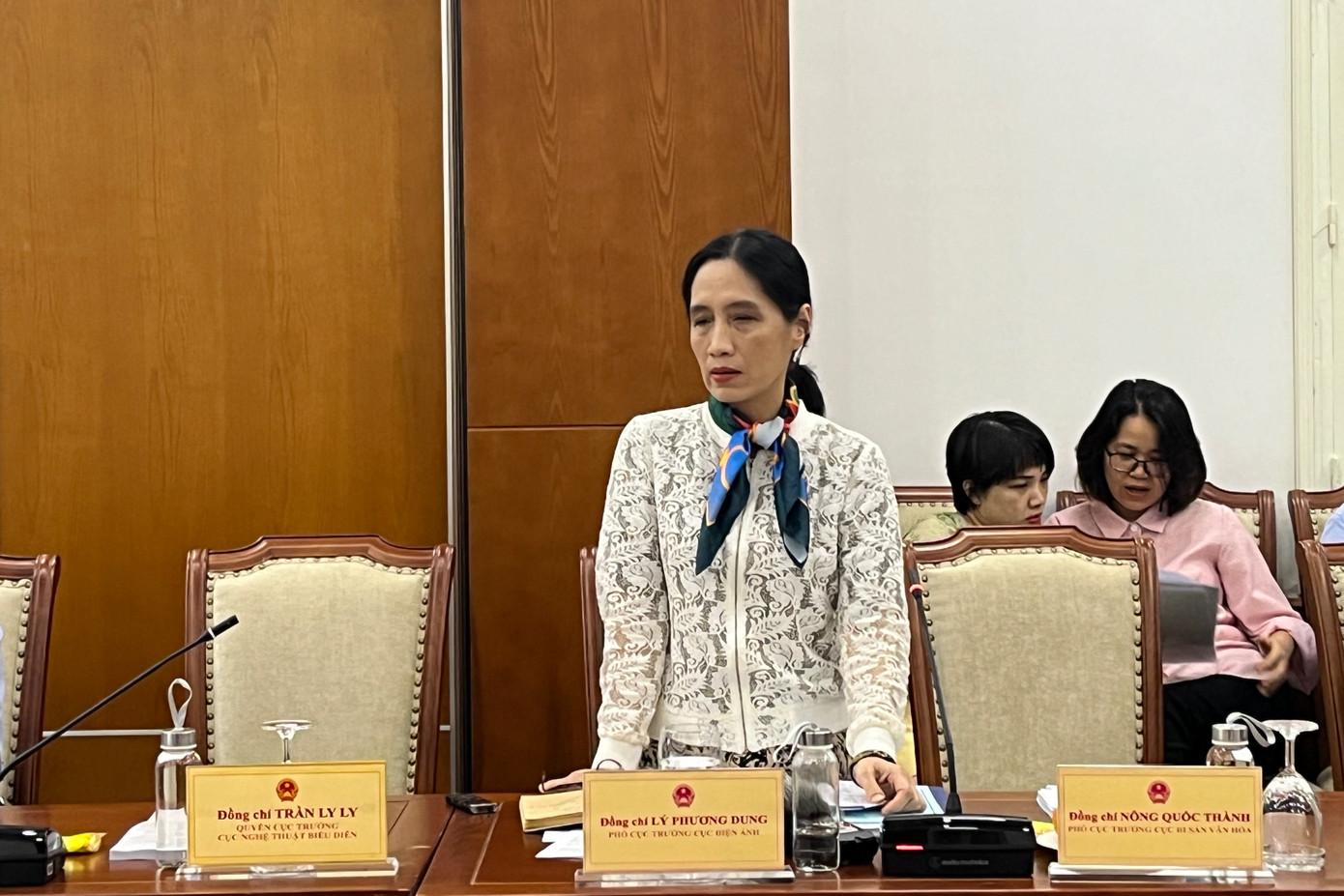 Bà Lý Phương Dung - Phó cục trưởng Cục Điện ảnh - phát biểu về Luật điện ảnh.