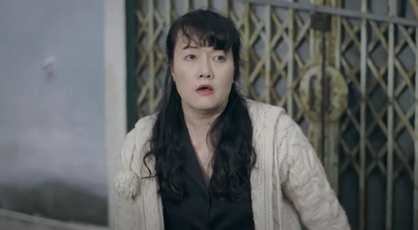 Vân Dung khẳng định phụ nữ không ai có thể yêu thích vai người mẹ tệ bạc như bà Thư. Vân Dung khẳng định phụ nữ không ai có thể yêu thích vai người mẹ tệ bạc như bà Thư.