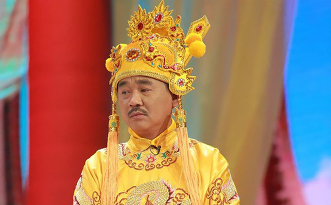 NSƯT Quốc Khánh gắn bó với vai Ngọc Hoàng từ Táo Quân 2004 đến nay.