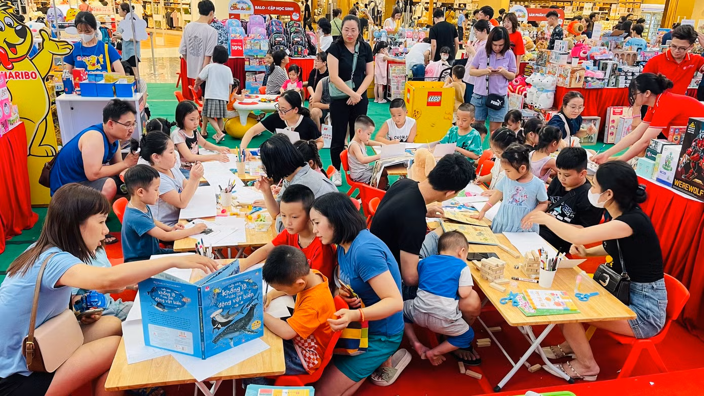Nhiều hoạt động hấp dẫn được tổ chức tại Hội sách Thiếu nhi 2024 từ ngày ngày 29/5-2/6. Nhiều hoạt động hấp dẫn được tổ chức tại Hội sách Thiếu nhi 2024 từ ngày ngày 29/5-2/6.