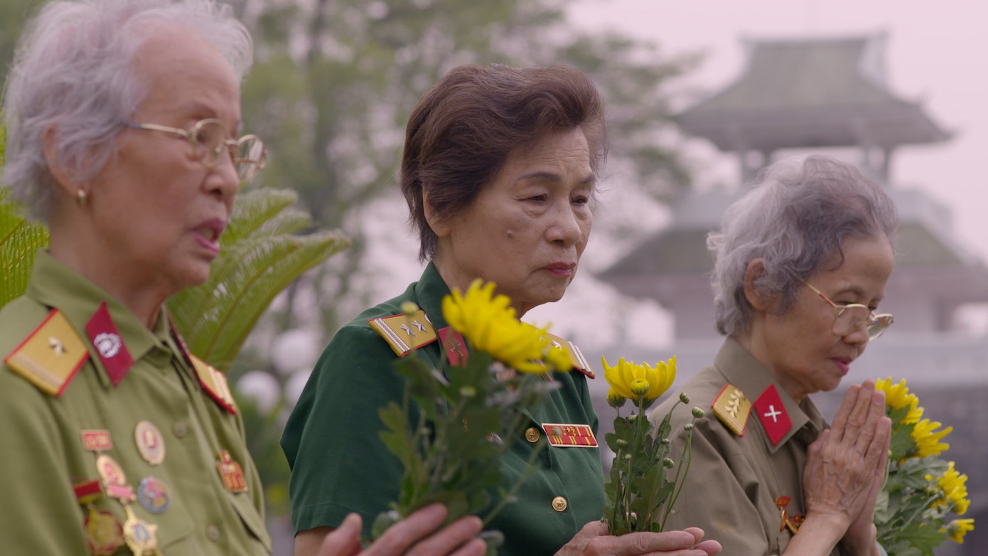 Nhân kỷ niệm 70 năm Chiến thắng Điện Biên Phủ, bà Ngô Thị Ngọc Diệp cùng một số đồng đội của mình trở về Điện Biên Phủ thăm lại chiến trường xưa. Nhân kỷ niệm 70 năm Chiến thắng Điện Biên Phủ, bà Ngô Thị Ngọc Diệp cùng một số đồng đội của mình trở về Điện Biên Phủ thăm lại chiến trường xưa.