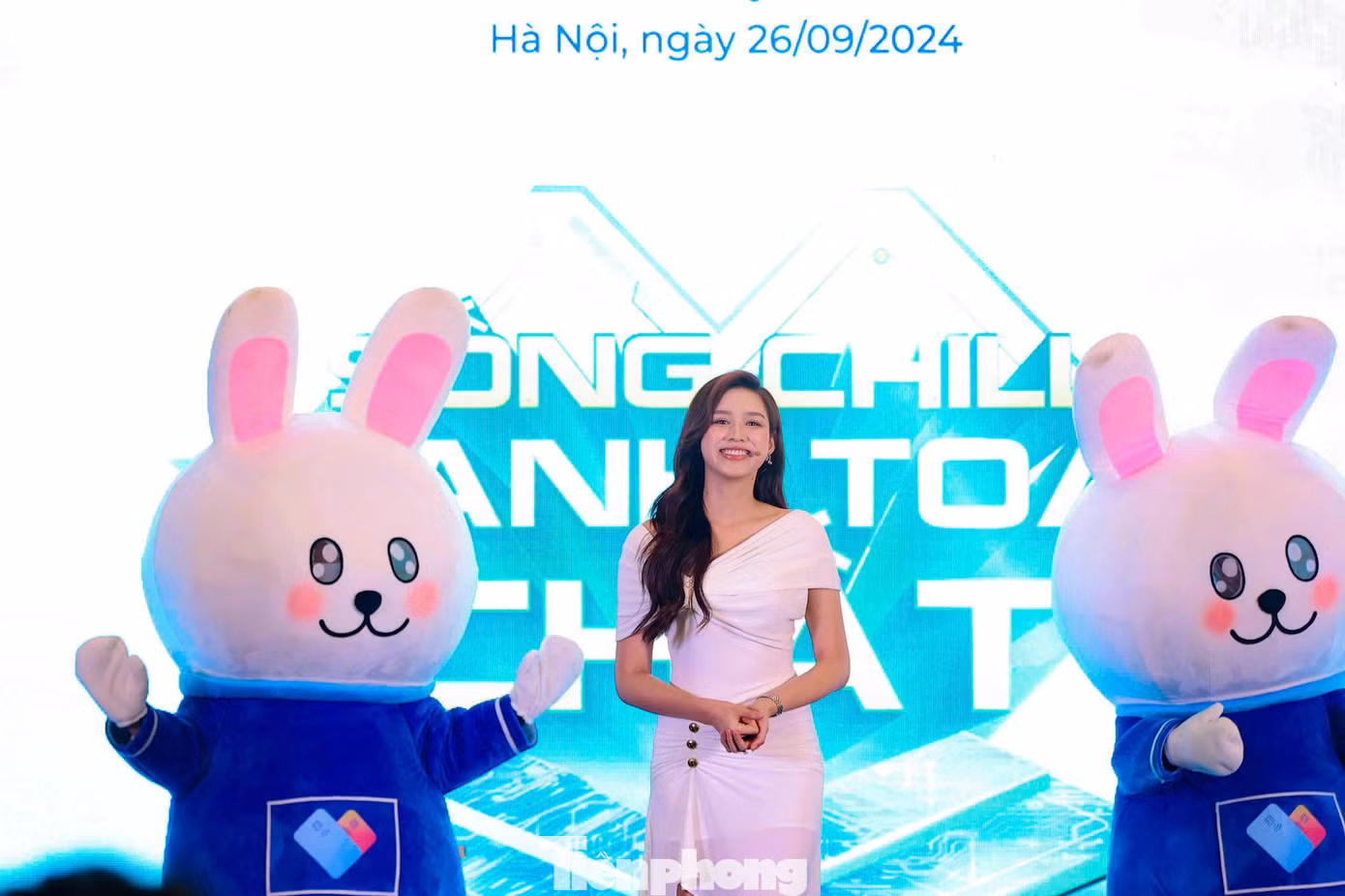 Sau khi tốt nghiệp Đại học Kinh tế quốc dân, HHVN 2020 có định hướng rõ ràng về nghề nghiệp. Cô đang thử sức kinh doanh và xây dựng hình ảnh của một CEO và càng nắm bắt rõ nét hơn về vai trò của thanh toán thông minh.
