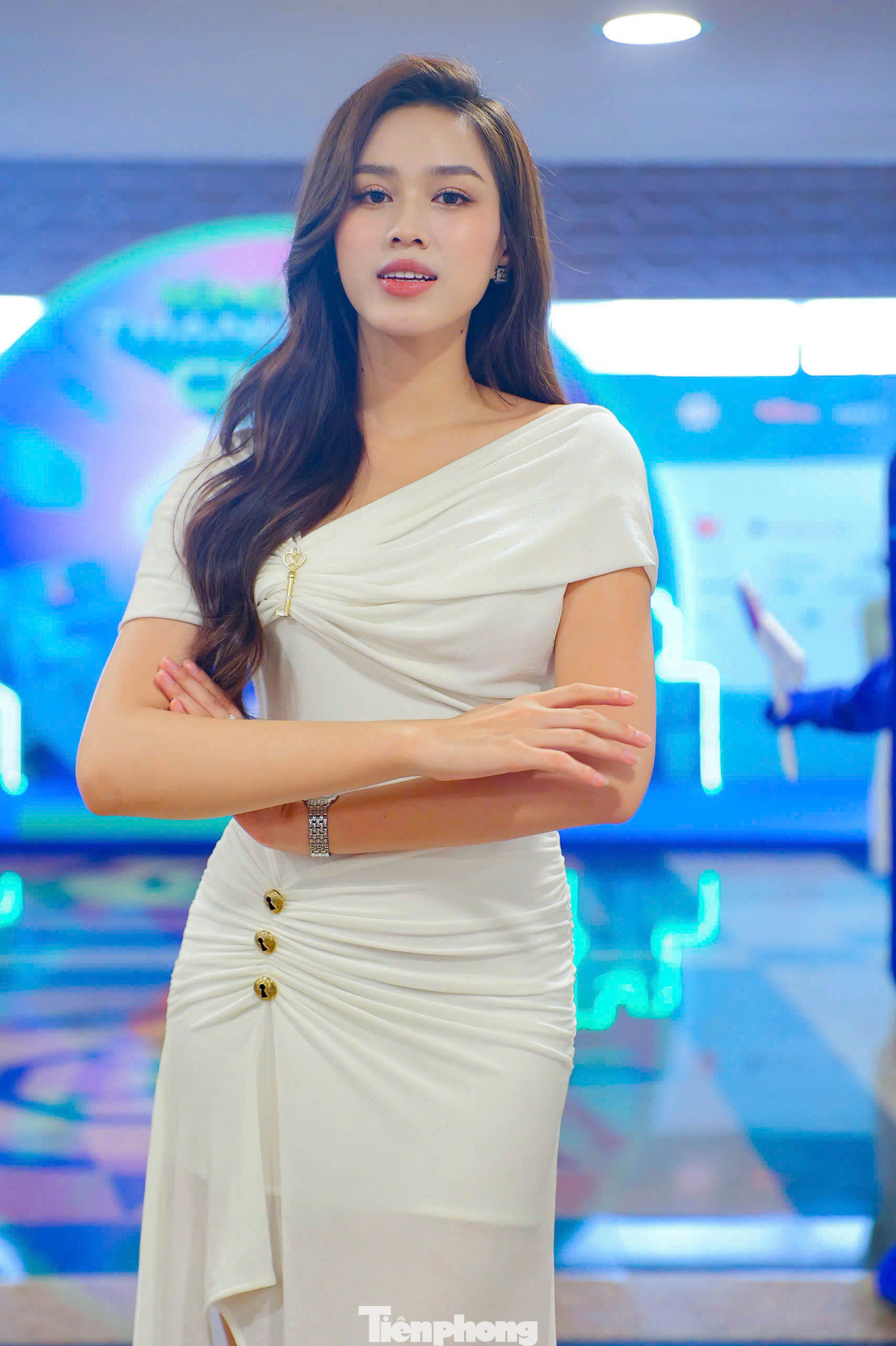 "Thanh toán thông minh có vai trò rất quan trọng, trở thành một phần thiết yếu trong cuộc sống. Việc mua sắm, thanh toán dịch vụ cho đến các chi phí sinh hoạt cá nhân đều có thể được giải quyết nhanh chóng nhờ công nghệ thanh toán số. Mọi thứ đều được thực hiện nhanh chóng, an toàn và tiện lợi”, đại sứ Ngày Thẻ Việt Nam 2024 nhấn mạnh.