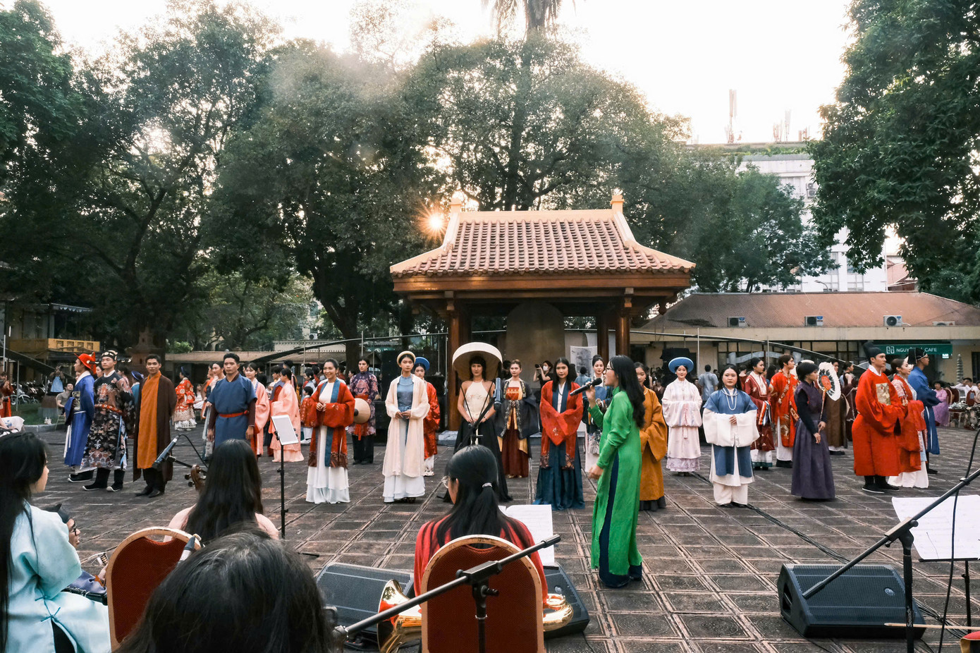 Cung Thiếu nhi Hà Nội, Bắc Bộ Phủ, Bảo tàng Lịch sử Quốc gia, Đại học Tổng hợp... lần đầu thí điểm mở cửa đón khách tham quan.