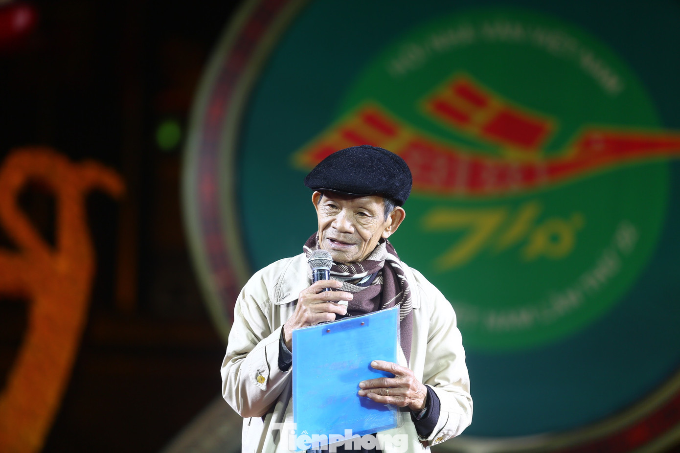 Các nhà thơ có mặt trong đêm thơ Bản hòa âm đất nước đại diện cho 54 dân tộc dân dải đất chữ S đã mang đến bản tuyên ngôn về cái đẹp và tự do của mỗi cá nhân, của mỗi dân tộc. Theo nhà thơ Nguyễn Quang Thiều, trong đêm thơ, gió rét và mưa bay như một thách thức của thi ca nhưng với dân tộc Việt Nam càng trong thách thức, khổ đau và mất mát, những “đóa hoa” của trái tim, của mỗi gương mặt được mở ra. Đó chính là bản chất của dân tộc Việt Nam, khiến Việt Nam trở thành cái tên khác biệt trong toàn bộ lịch sử thế giới.