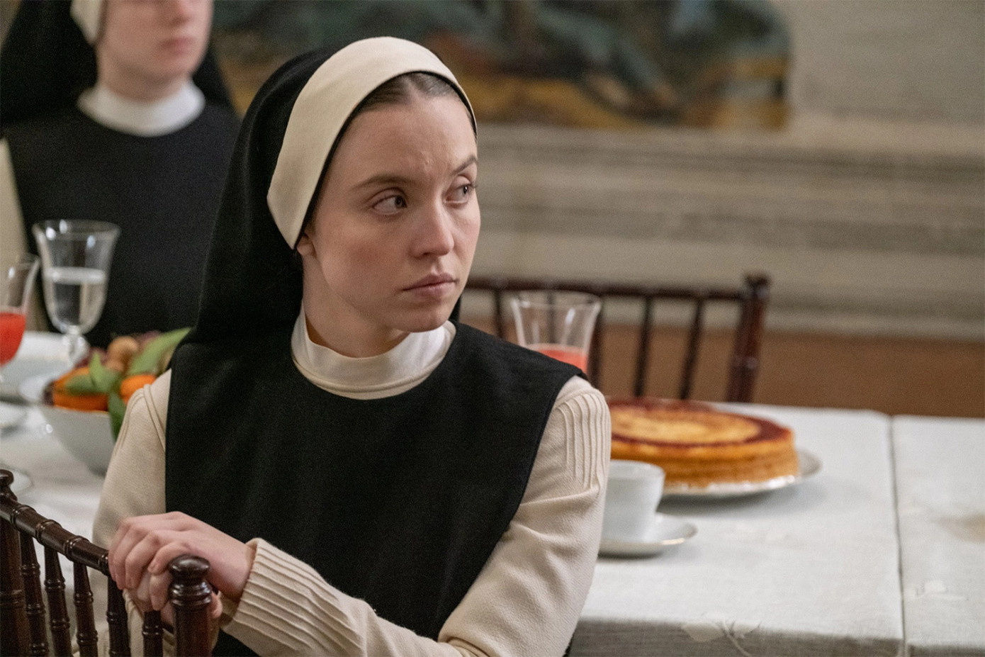 Tu viện máu lấy chủ đề tôn giáo - kinh dị trong bối cảnh ở một tu viện, đạt doanh thu cao tại thị trường Bắc Mỹ. Tu viện máu lấy chủ đề tôn giáo - kinh dị trong bối cảnh ở một tu viện, đạt doanh thu cao tại thị trường Bắc Mỹ.