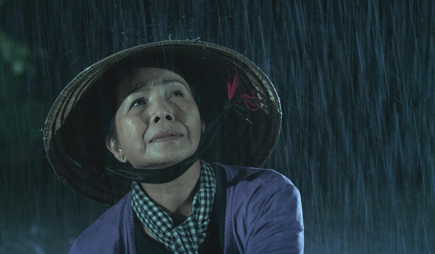 Bà Năm luôn cô độc. Bà không nhận được sự giúp đỡ của các con, họ sẽ tìm cách ngăn cản. "Câu chuyện phim mang tính nhân văn bởi khi một người phụ nữ lớn tuổi đã hết mực chăm sóc gia đình họ sẽ mong muốn một cuộc sống như mình mong ước để rồi luôn trăn trở, đi tìm. Thế nhưng có tìm được hay không lại là chuyện khác", NSƯT Minh Trang chia sẻ.