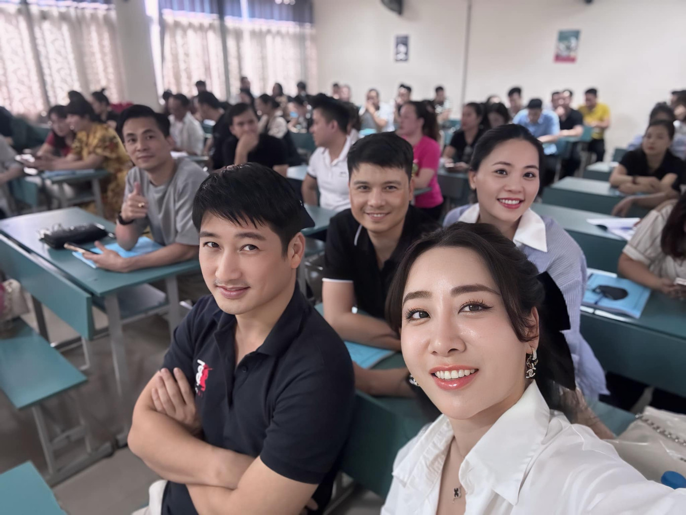 NSƯT Ngọc Quỳnh và diễn viên Thùy Anh là đồng nghiệp ở Nhà hát Kịch Hà Nội.