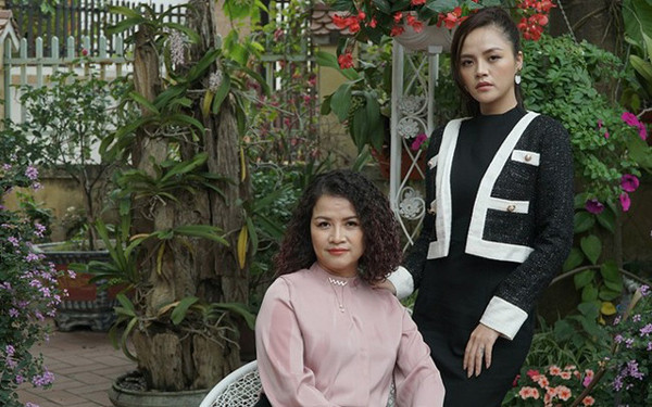 Bà Sa Bà Sa trong phim Hương vị tình thân gây ức chế cho khán giả vì sự đa đoan, thủ đoạn.