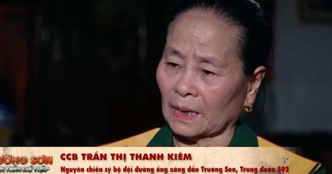 Những nhân chứng lịch sử không nén nổi nước mắt khi kể về hành trình giữ "mạch máu" bằng máu Những nhân chứng lịch sử không nén nổi nước mắt khi kể về hành trình giữ "mạch máu" bằng máu