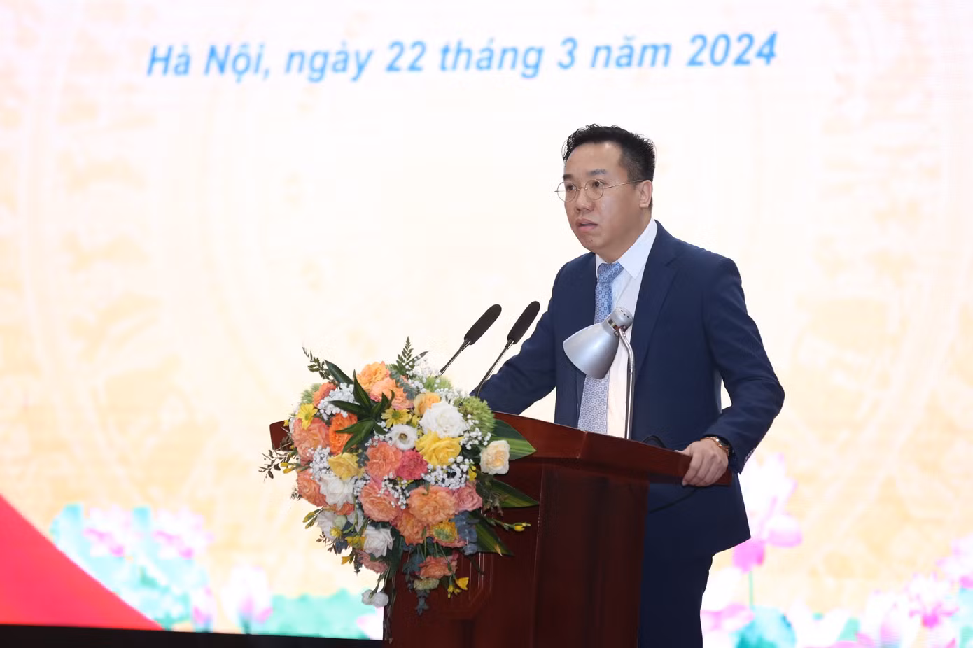 Ông Nguyễn Nguyên - Cục trưởng Cục Xuất bản, In và Phát hành - báo cáo kết quả năm 2023 và triển khai nhiệm vụ năm 2024.