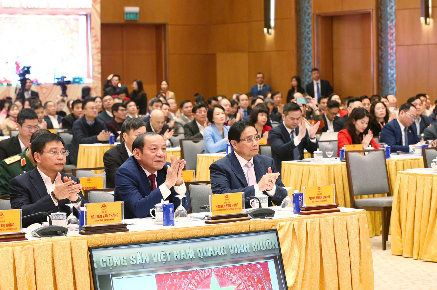 Thủ tướng Phạm Minh Chính tham dự và chỉ đạo Hội nghị trực tuyến Tổng kết công tác năm 2024 và triển khai nhiệm vụ trọng tâm ngành văn hóa, thể thao và du lịch năm 2025. Thủ tướng Phạm Minh Chính tham dự và chỉ đạo Hội nghị trực tuyến Tổng kết công tác năm 2024 và triển khai nhiệm vụ trọng tâm ngành văn hóa, thể thao và du lịch năm 2025.