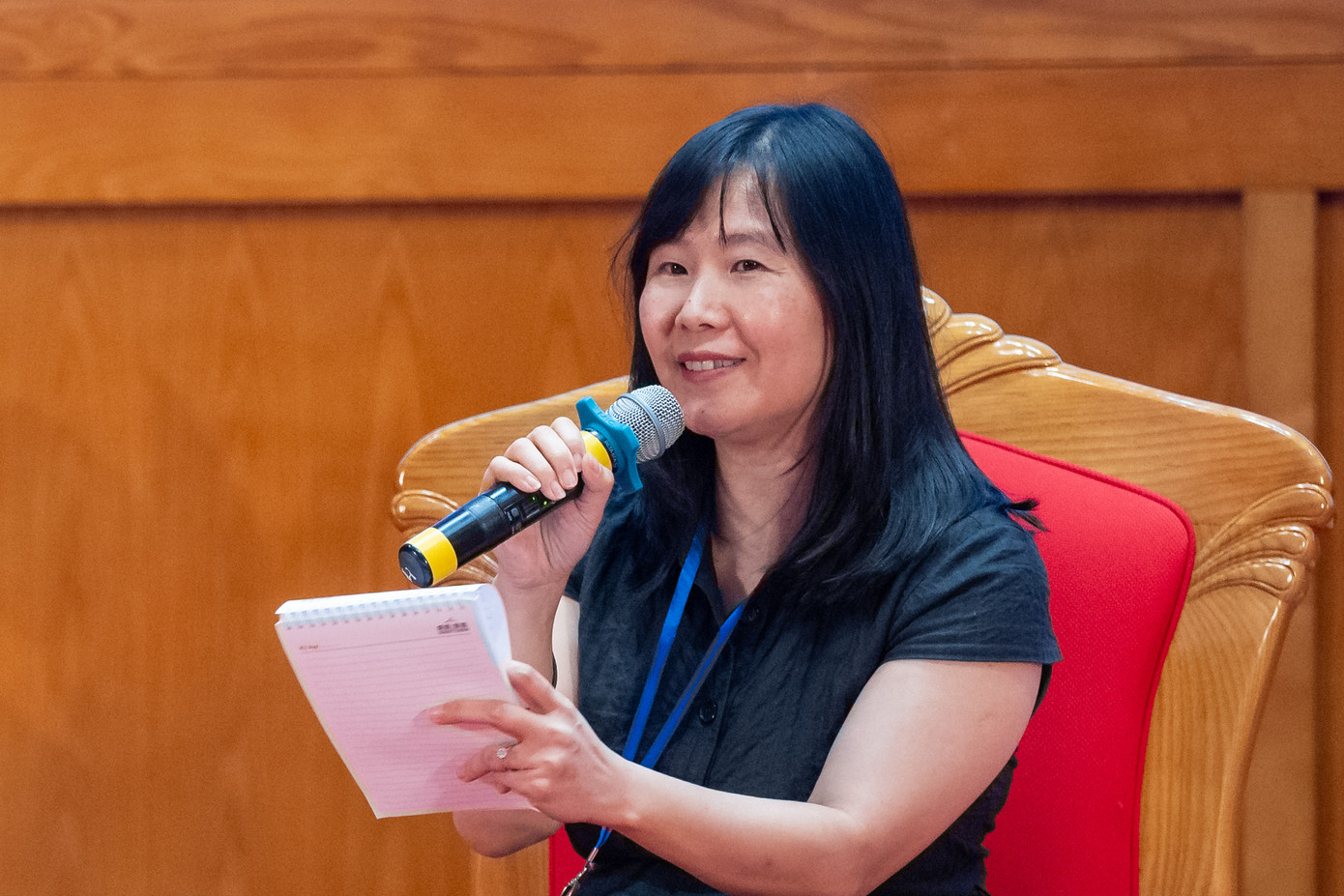 Bà Ngô Thị Bích Hạnh (Tổng Giám đốc công ty THHH BHD) nêu khó khăn về thuế. Bà Ngô Thị Bích Hạnh (Tổng Giám đốc công ty THHH BHD) nêu khó khăn về thuế.