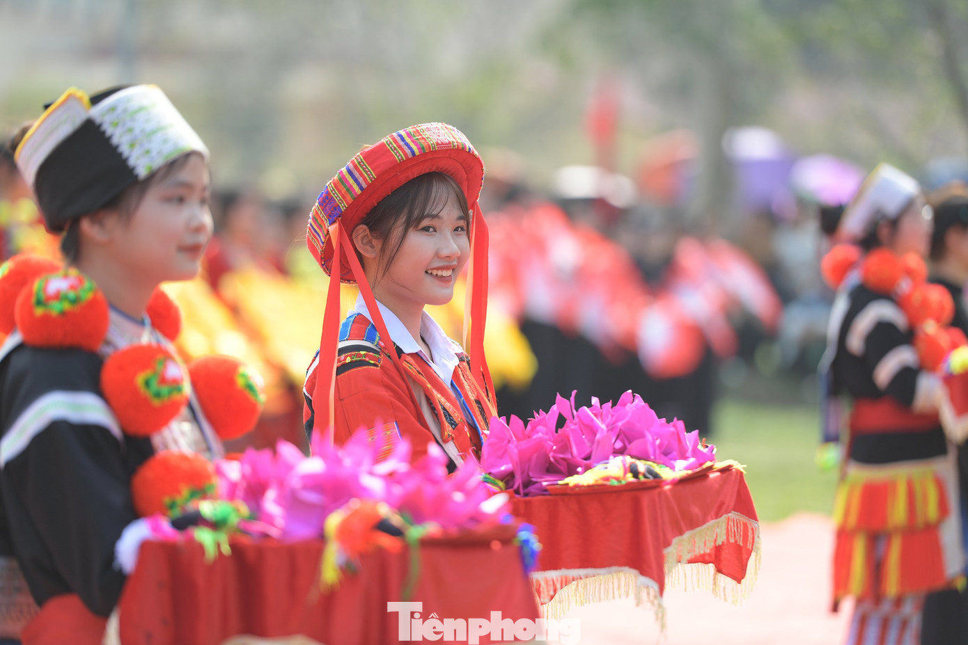 Lễ hội Lồng Tông huyện Lâm Bình không chỉ xem như một hoạt động tín ngưỡng của người dân địa phương cầu cho một năm mưa thuận, gió hòa, cây cối tốt tươi, mùa màng bội thu, đời sống ấm no, hạnh phúc, mà còn là dịp để thu hút du khách gần xa đến với Lâm Bình, khám phá, trải nghiệm vùng đất chứa đựng kho tàng văn hóa dân gian mang đậm bản sắc các dân tộc.