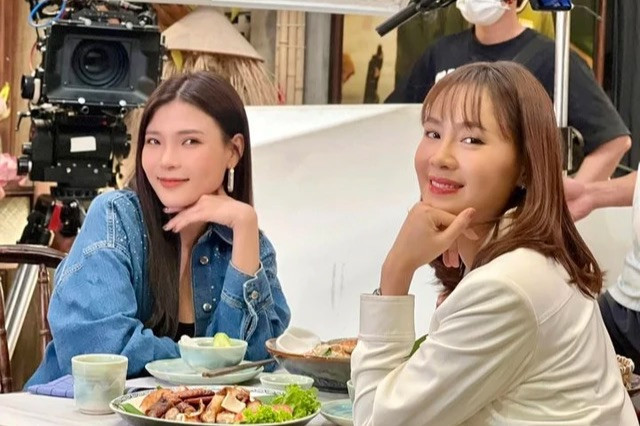 Bộ đôi song Diễm thân thiết cả trong phim lẫn ngoài đời.