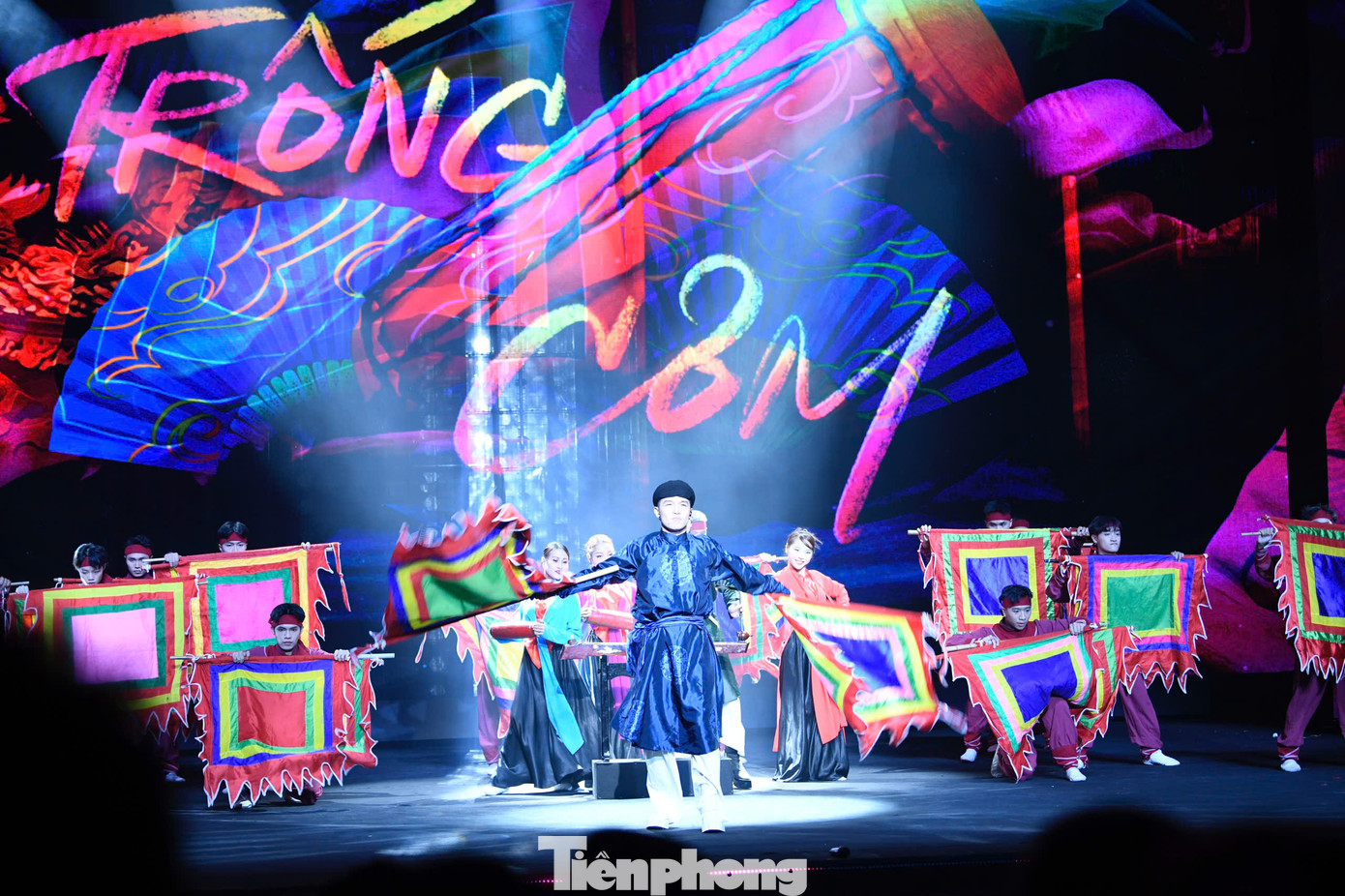 Lễ bế mạc và trao giải liên hoan phim còn có sự xuất hiện của anh tài Soobin Hoàng Sơn. Cả hai mang đến tiết mục Trống cơm - ca khúc gắn với thành công của hai anh tài trong chương trình Anh trai vượt ngàn chông gai. Lễ bế mạc và trao giải liên hoan phim còn có sự xuất hiện của anh tài Soobin Hoàng Sơn. Cả hai mang đến tiết mục Trống cơm - ca khúc gắn với thành công của hai anh tài trong chương trình Anh trai vượt ngàn chông gai.