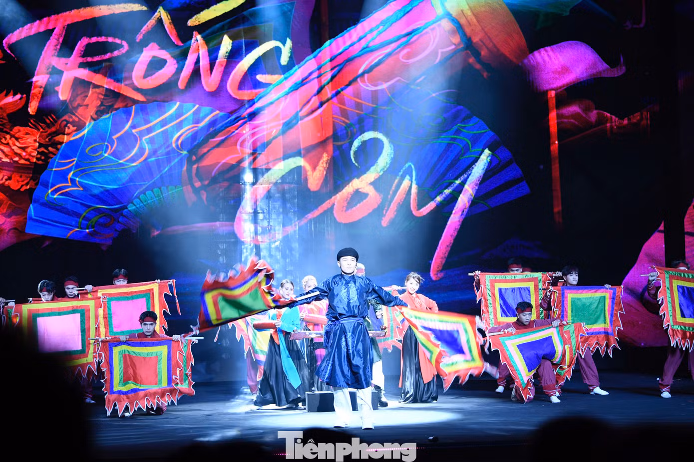 Sân khấu Lễ bế mạc và trao giải mang đến cho khán giả những màn biểu diễn đặc sắc, mang đậm nét văn hóa Việt Nam.