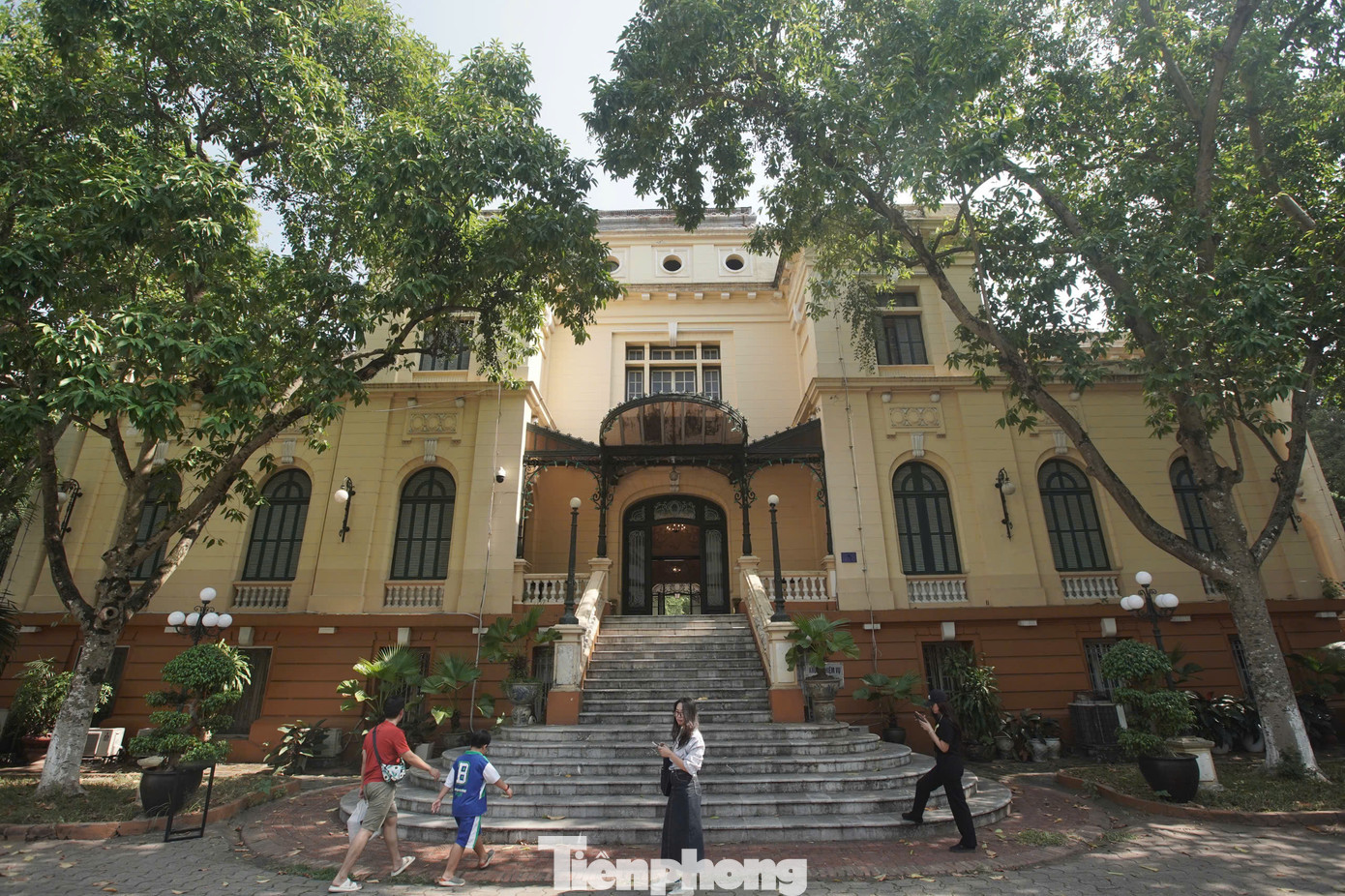 Cung Thiếu nhi Hà Nội, Bắc Bộ Phủ, Bảo tàng Lịch sử Quốc gia, Đại học Tổng hợp... lần đầu thí điểm mở cửa đón khách tham quan.