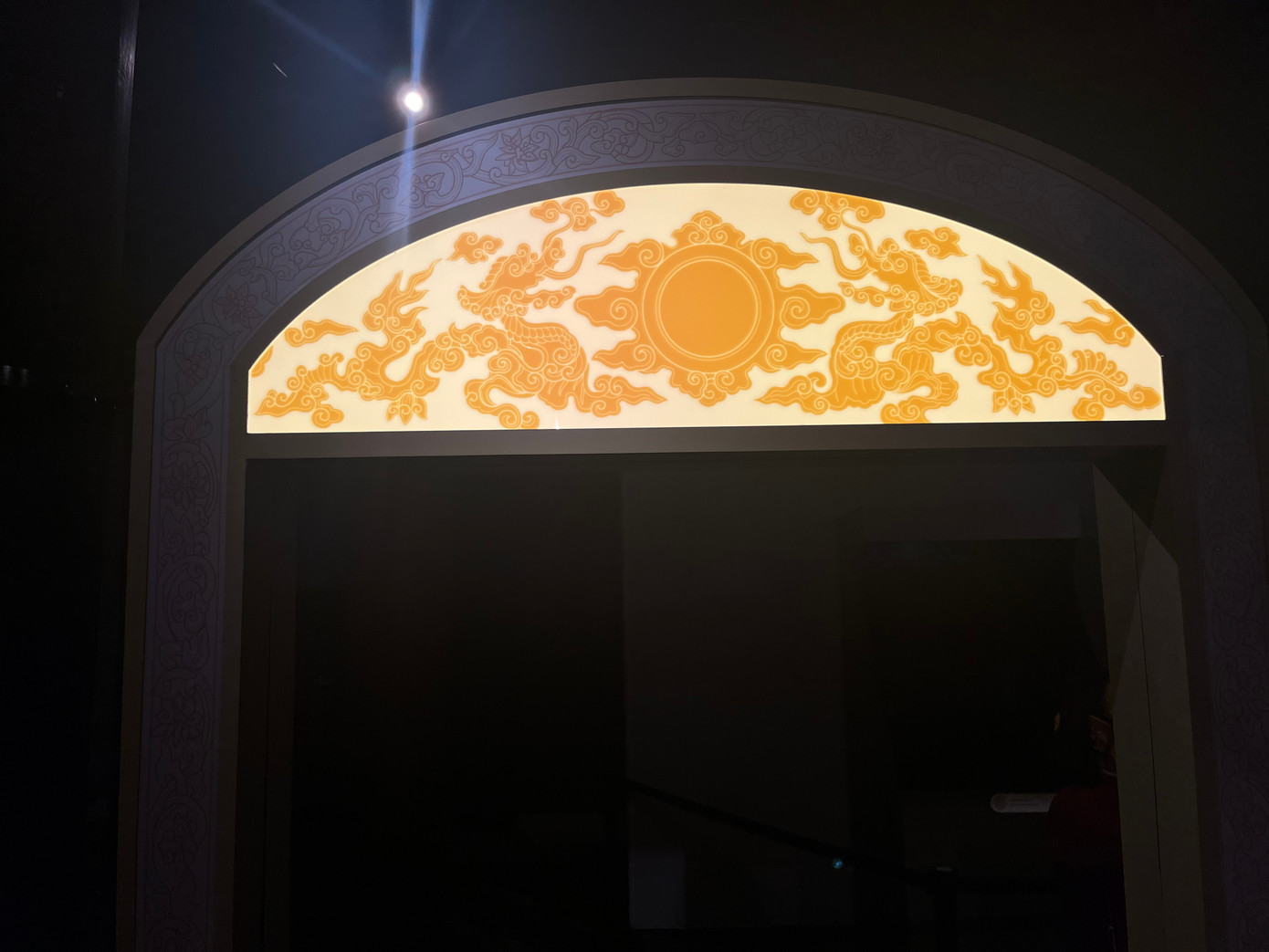 Các tác phẩm được giới thiệu tại trưng bày thể hiện sự tôn trọng những đường nét nguyên bản trên bia Tiến sĩ, giúp cho người xem hình dung rõ hơn sự tài hoa và điêu luyện của những nghệ nhân chế tác đá.