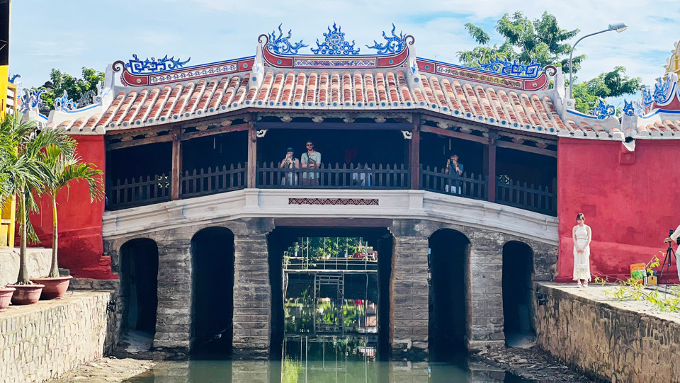 Luật Di sản văn hóa có quy định chính sách của Nhà nước trong hoạt động bảo vệ và phát huy giá trị di sản văn hóa, trong đó, ưu tiên bố trí ngân sách nhà nước cho các hoạt động có tính đặc thù.