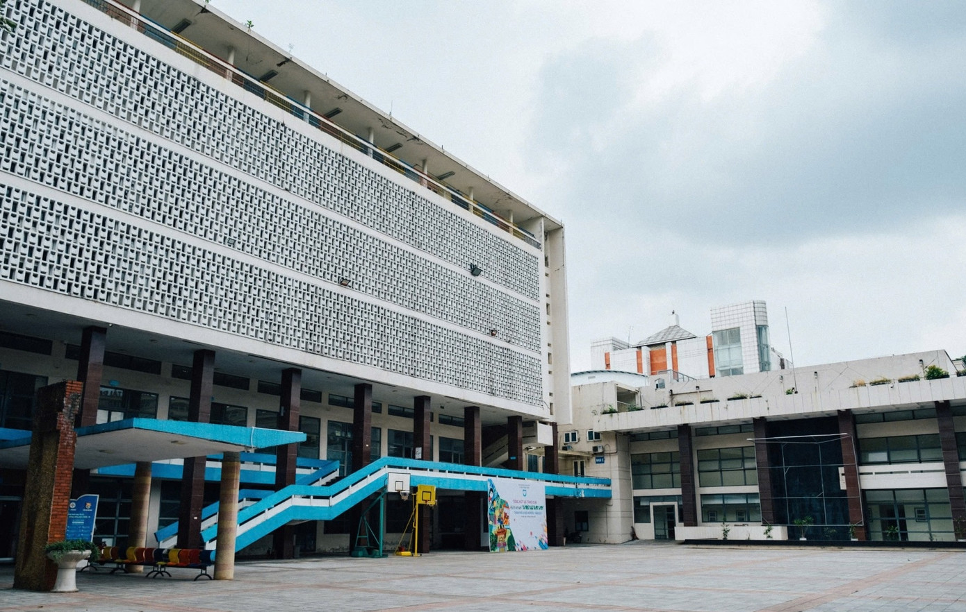 Cung Thiếu nhi Hà Nội, Bắc Bộ Phủ và Bảo tàng Lịch sử Quốc gia trở thành không gian nghệ thuật sắp đặt đặc biệt. Cung Thiếu nhi Hà Nội, Bắc Bộ Phủ và Bảo tàng Lịch sử Quốc gia trở thành không gian nghệ thuật sắp đặt đặc biệt.