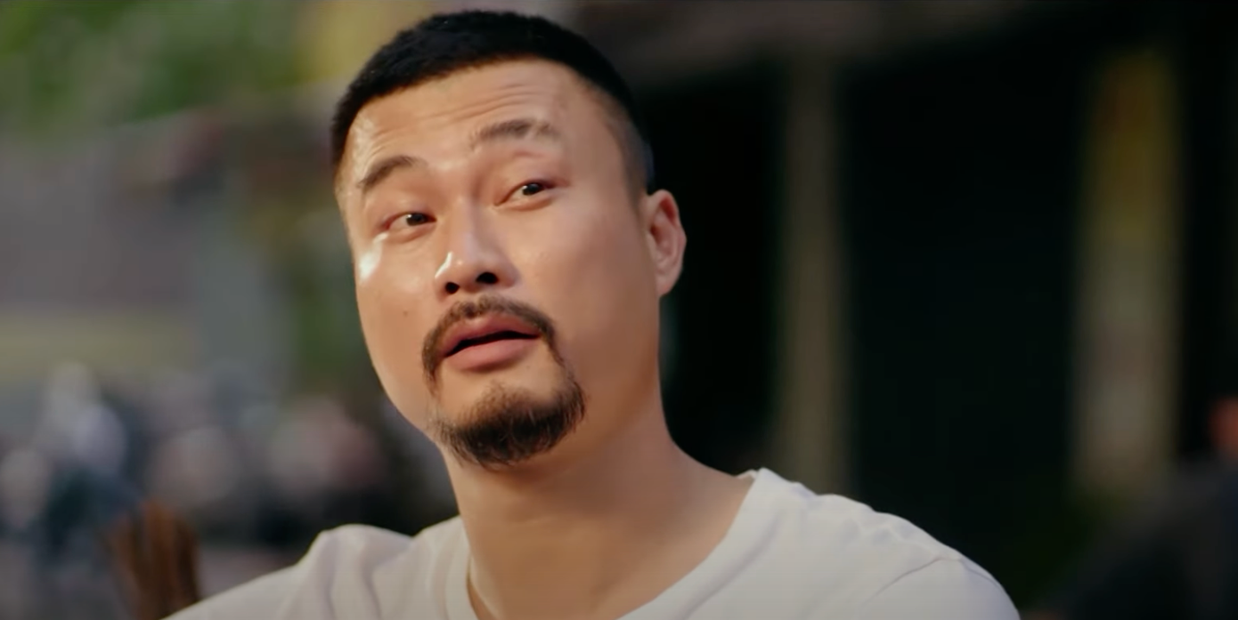 Trước khi đầu thú Khải (Hà Việt Dũng) nhờ Trí (Duy Hưng) chăm sóc con trai mình. Trước khi đầu thú Khải (Hà Việt Dũng) nhờ Trí (Duy Hưng) chăm sóc con trai mình.