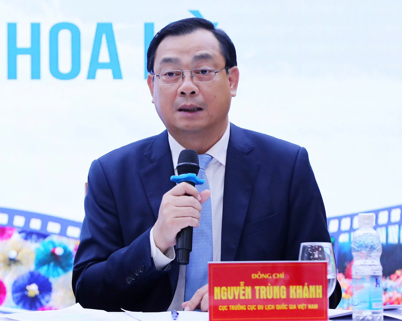 Ông Nguyễn Trùng Khánh - Cục trưởng Cục Du lịch quốc gia Việt Nam - giới thiệu về những đại điện quảng bá của Việt Nam tại Hoa Kỳ