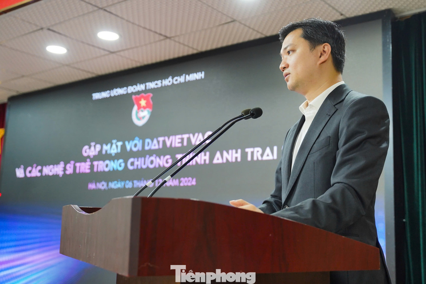 Anh Nguyễn Minh Triết mong rằng trong thời gian tới, các bạn nghệ sĩ trẻ tìm kiếm nội dung phù hợp, đóng góp cho công tác Đoàn, tiếp tục ra mắt sản phẩm có giá trị, lan tỏa rộng rãi để góp phần vào công cuộc chấn hưng văn hóa.