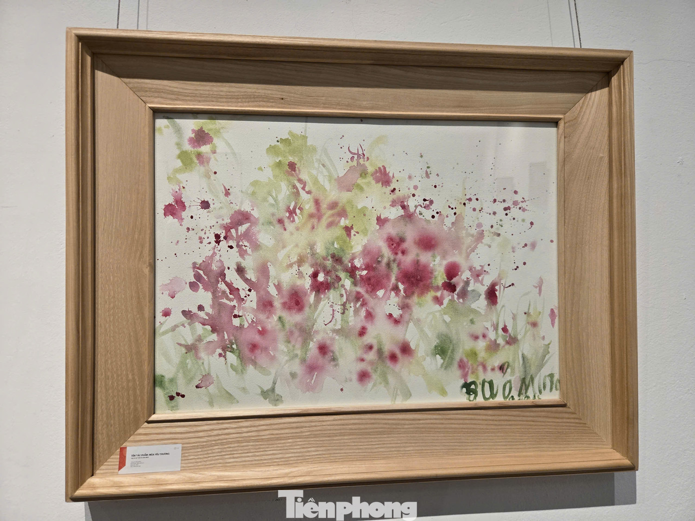 Triển lãm nghệ thuật Họa cam thảnh cảm được thực hiện nhằm huy động quyên góp vào quỹ giúp đỡ các nạn nhân chất độc màu da cam. Ảnh: Gia Linh. Triển lãm nghệ thuật Họa cam thảnh cảm được thực hiện nhằm huy động quyên góp vào quỹ giúp đỡ các nạn nhân chất độc màu da cam. Ảnh: Gia Linh.