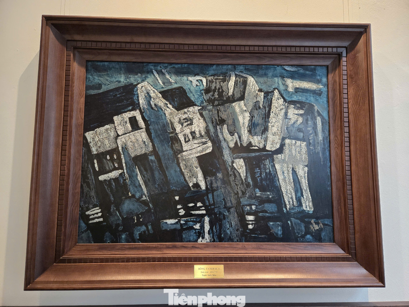 Những bức tranh tại triển lãm có giá dao động từ 2-10 triệu đồng. Những bức tranh tại triển lãm có giá dao động từ 2-10 triệu đồng.