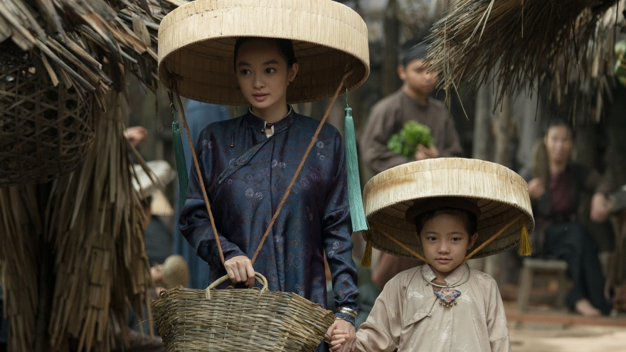 Áo ngũ thân được sử dụng nhiều trong phim ảnh, MV ca nhạc. Áo ngũ thân được sử dụng nhiều trong phim ảnh, MV ca nhạc.