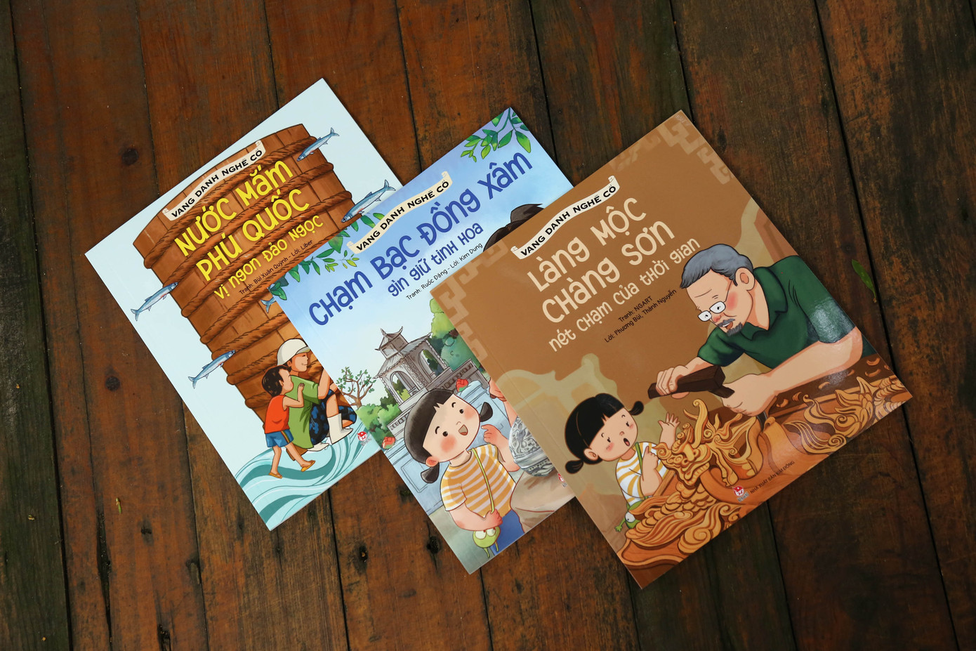 Bộ sách Vang danh nghề cổ giúp người đọc hiểu thêm và trân trọng bề dày lịch sử văn hóa dân tộc, những tinh hoa làng nghề Việt.