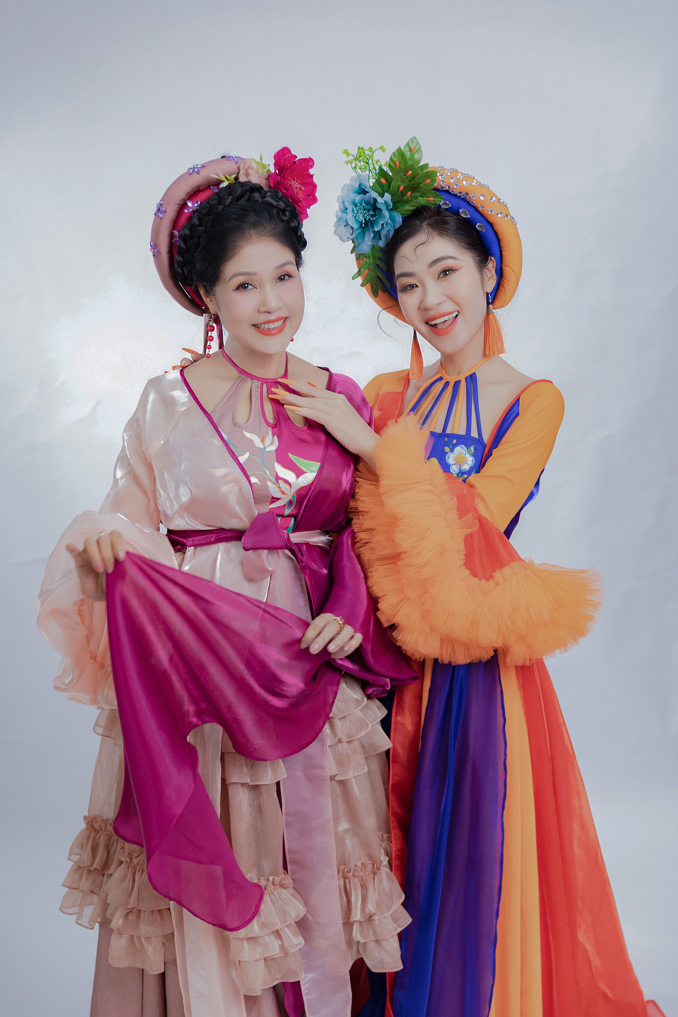 NSND Thanh Ngoan lần đầu ra mắt sản phẩm âm nhạc có sự kết hợp giữa xẩm, hát văn, chèo và nhạc điện tử.