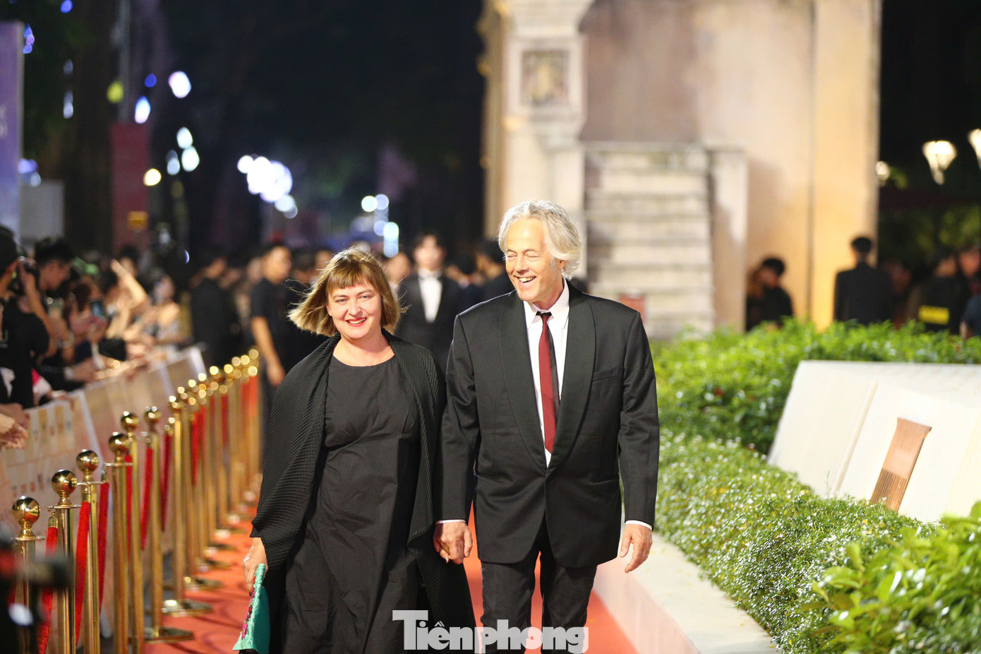 Ngoài những nghệ sĩ, thành viên đoàn làm phim Việt Nam, HANIFF 2024 quy tụ dàn giám khảo quyền lực và thành viên các đoàn làm phim quốc tế. LHP là cơ hội để giới thiệu Việt Nam như một điểm đến hấp dẫn cho các đoàn làm phim quốc tế với những bối cảnh quay độc đáo, đặc sắc.