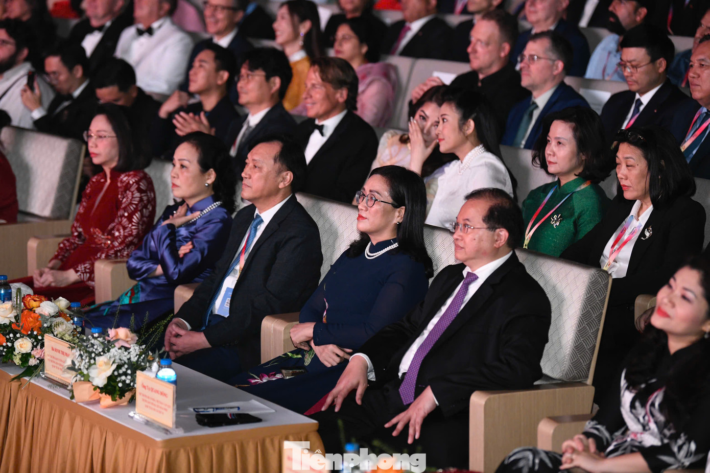 Chương trình khai mạc Liên hoan phim quốc tế Hà Nội chính thức bắt đầu lúc 20h tại Nhà hát Hồ Gươm.