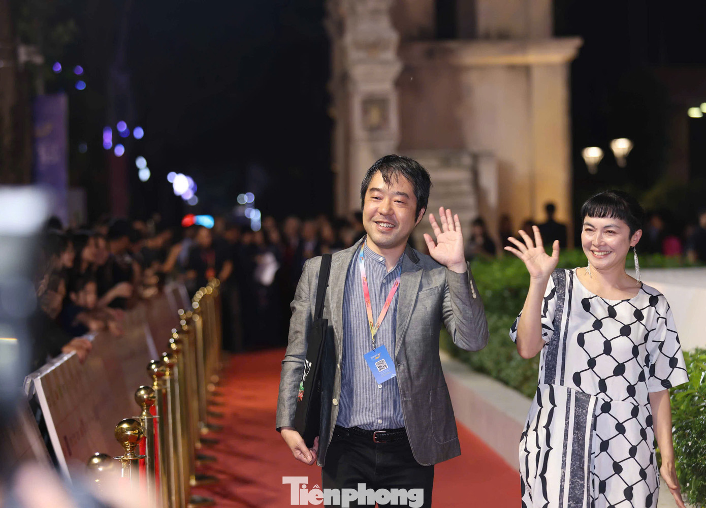 Nhà sản xuất và diễn viên chính phim Thế giới (Sekai) (hạng mục Phim ngắn dự thi) trên thảm đỏ HANIFF.