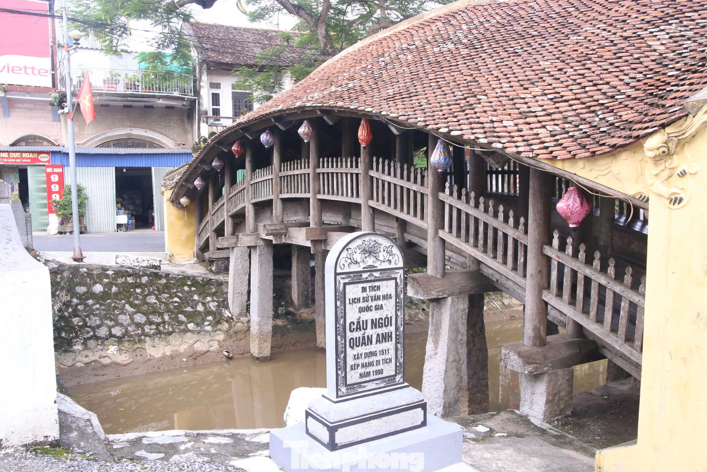 Đến nay, Cầu Ngói chùa Lương được bảo tồn khá nguyên vẹn, là công trình nghệ thuật độc đáo, niềm tự hào của người dân Quần Anh xưa. Ảnh: Gia Linh. Đến nay, Cầu Ngói chùa Lương được bảo tồn khá nguyên vẹn, là công trình nghệ thuật độc đáo, niềm tự hào của người dân Quần Anh xưa. Ảnh: Gia Linh.