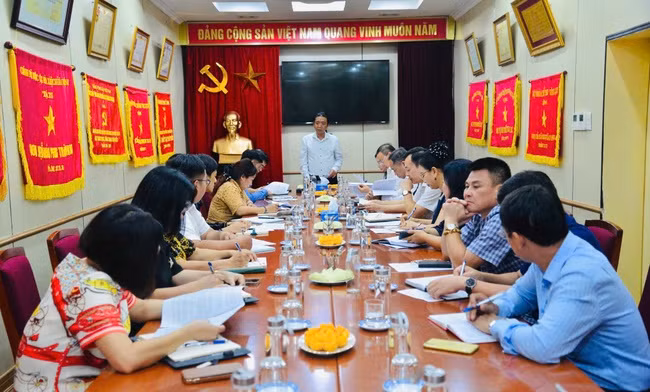 Lãnh đạo Bộ VHTTDL làm việc với đại diện các bảo tàng, khu di tích. Ảnh: Hồng Hà.