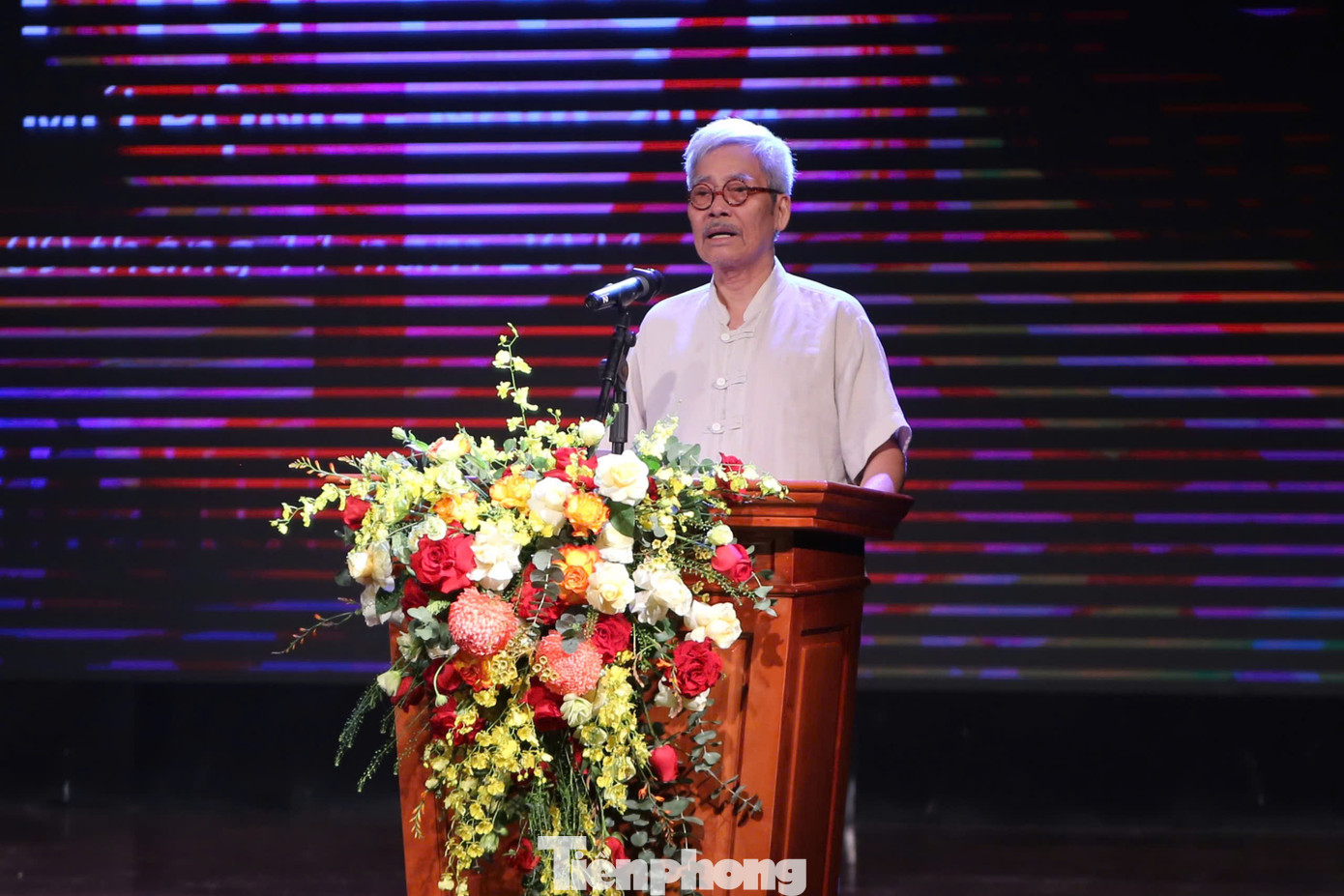 Nhà văn, nhà viết kịch Hà Đình Cẩn - Chủ tịch Hội đồng Giám khảo - cho rằng liên hoan vẫn thiếu những tác phẩm có "chất" Hà Nội.