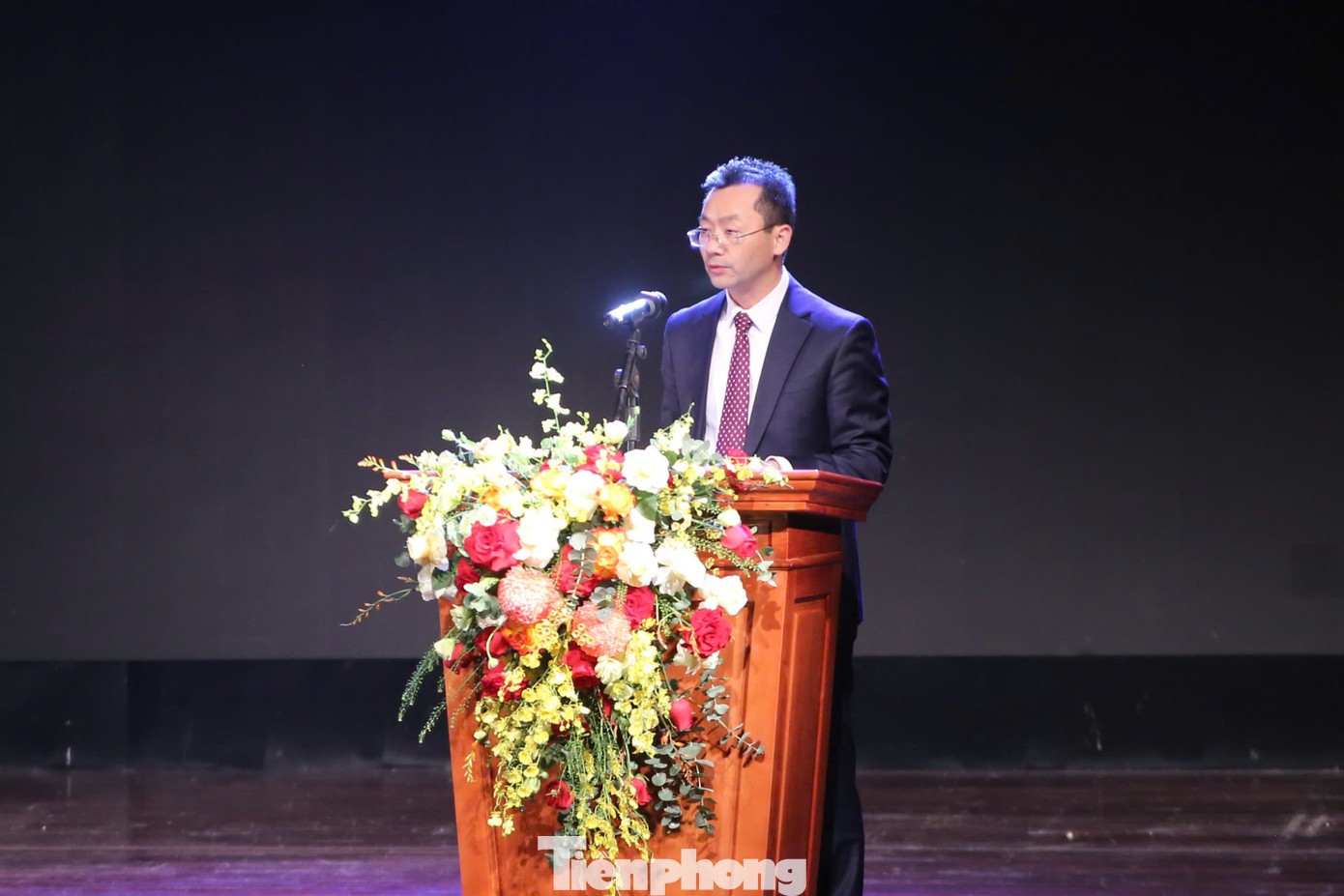 Ông Phạm Xuân Tài - Phó Giám đốc Sở Văn hóa và Thể thao Hà Nội - phát biểu tại Lễ bế mạc và trao giải Liên hoan Sân khấu Hà Nội mở rộng 2024.