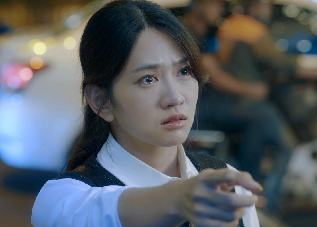 Gương mặt xinh xắn kết hợp với diễn xuất tự nhiên, Lê Bống tạo thiện cảm. Gương mặt xinh xắn kết hợp với diễn xuất tự nhiên, Lê Bống tạo thiện cảm.