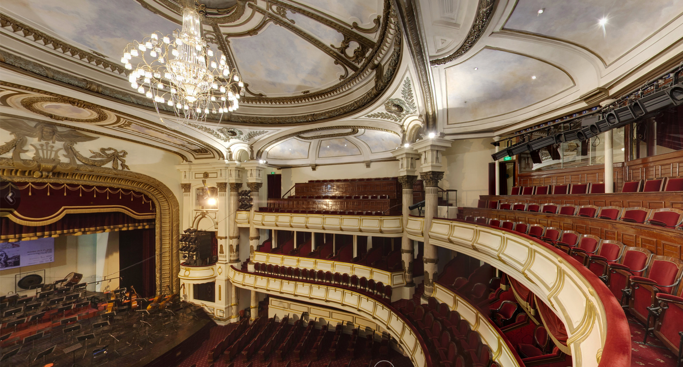 Sau khi hoàn thành trùng tu, những giá trị cơ bản về kiến trúc và mỹ thuật trang trí của nhà hát vẫn được giữ nguyên vẹn.