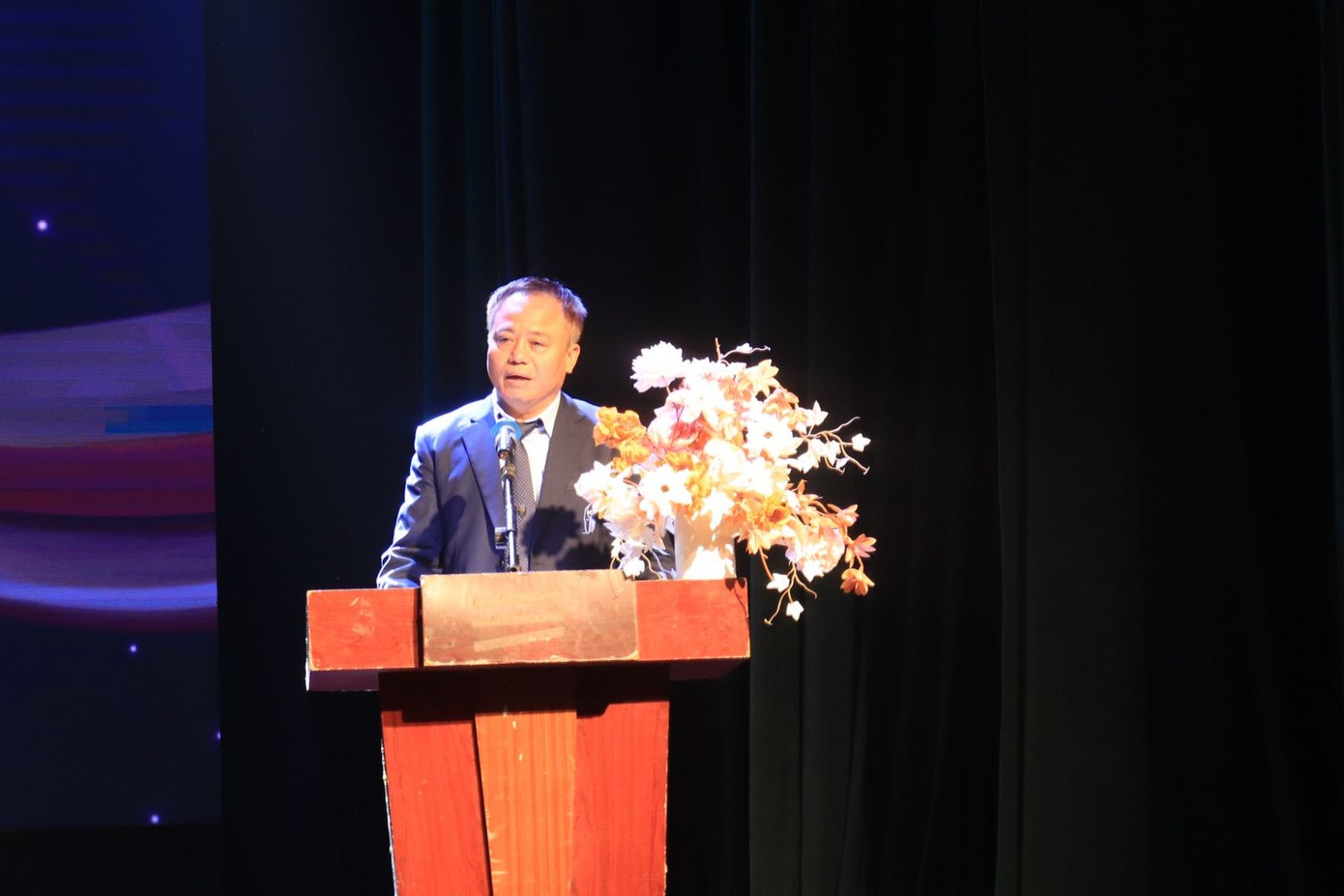 Nhà viết kịch, TS. Nguyễn Đăng Chương phát biểu tổng kết giải thưởng. Ảnh: Thúy Hiền. Nhà viết kịch, TS. Nguyễn Đăng Chương phát biểu tổng kết giải thưởng. Ảnh: Thúy Hiền.