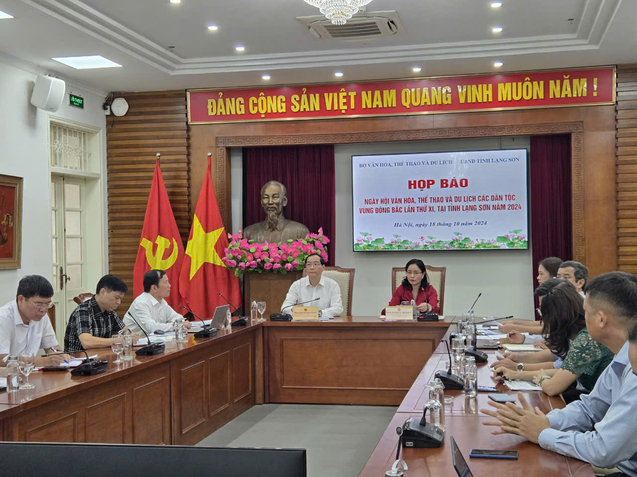Họp báo thông tin về Ngày hội Văn hóa, Thể thao và Du lịch các dân tộc vùng Đông Bắc được tổ chức ngày 18/10 tại Hà Nội.