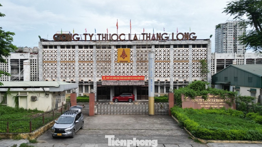 Những công trình kiến trúc nổi bật thời bao cấp ở Hà Nội có thể kể đến nhà máy Thuốc lá Thăng Long, Đại học Bách khoa Hà Nội, Cung Thiếu nhi Hà Nội... Những công trình kiến trúc nổi bật thời bao cấp ở Hà Nội có thể kể đến nhà máy Thuốc lá Thăng Long, Đại học Bách khoa Hà Nội, Cung Thiếu nhi Hà Nội...