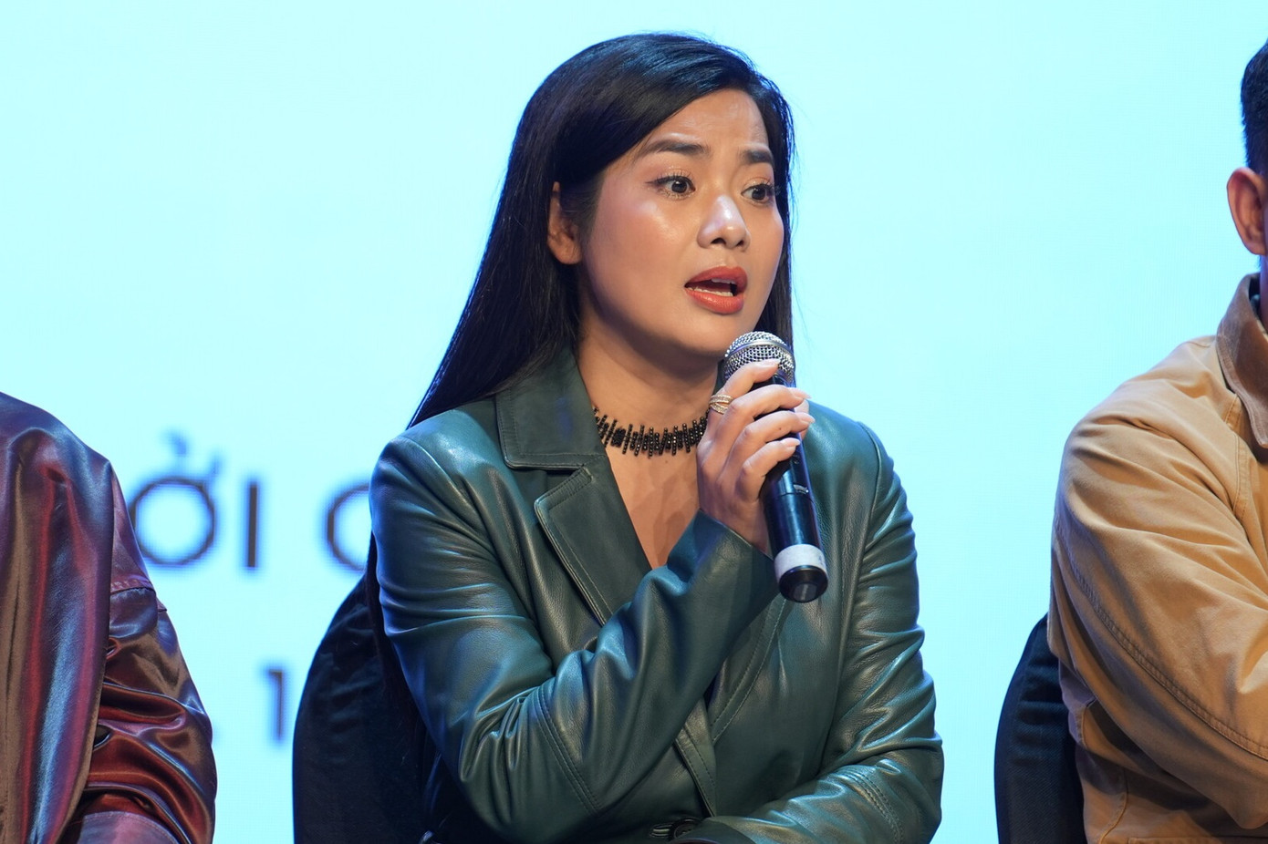 Trung Ruồi và Đàm Hằng góp mặt trong phim Đội điều tra số 7: Gương mặt vặn vẹo.