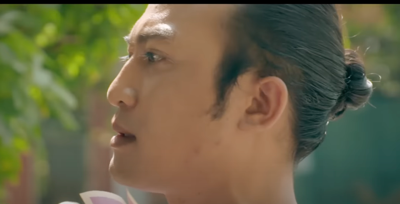 Đến cuối cùng, Hồng không thể có hạnh phúc cho riêng mình.