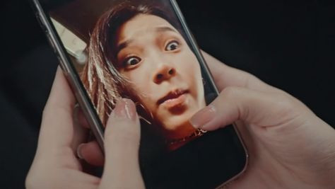 Mỹ Đình (Thúy Diễm) đã lừa bé Gôn đi để ép Nghĩa (Quang Sự) nhận tội.