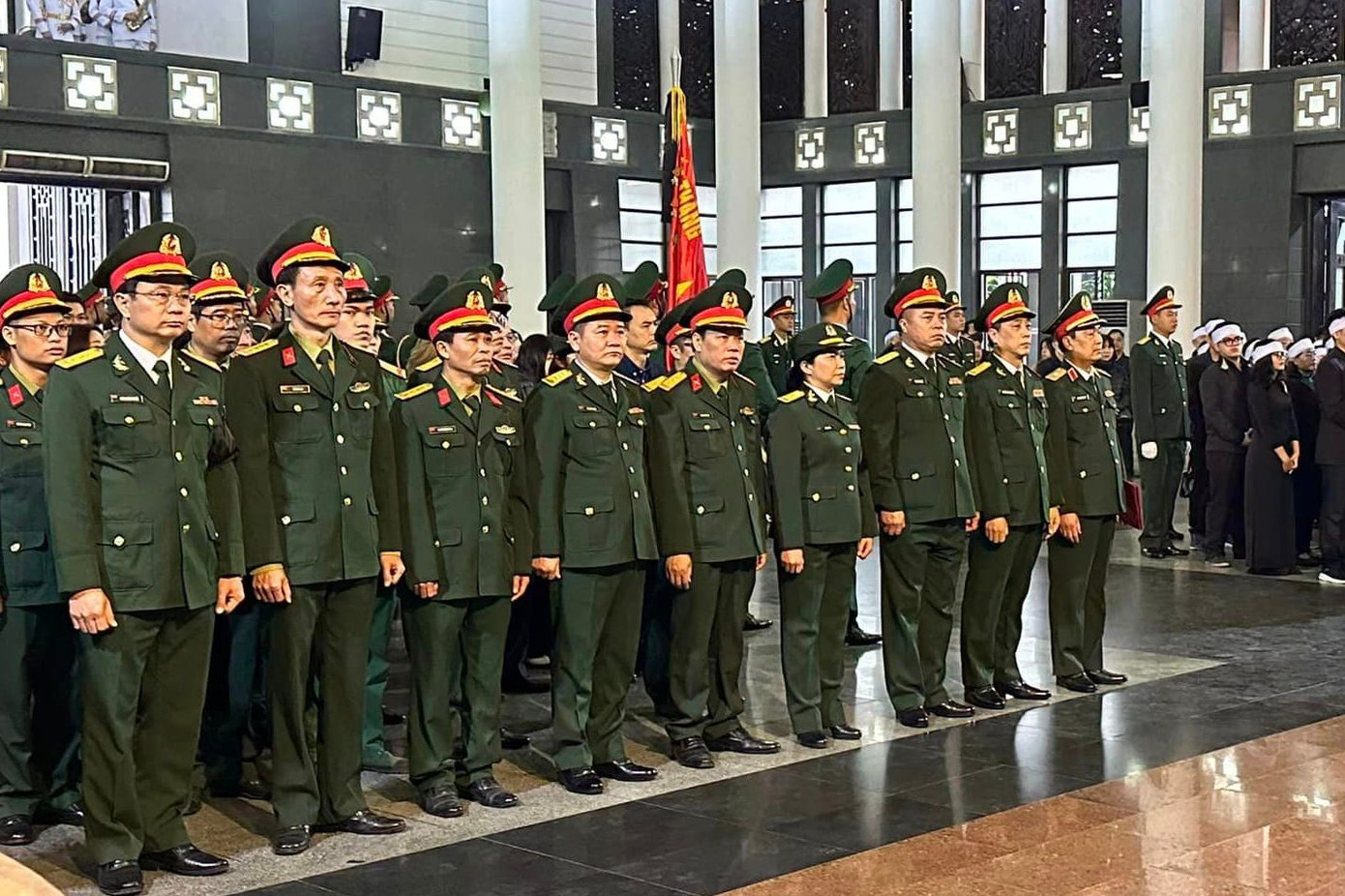 Đoàn đại biểu Tổng cục Chính trị tham dự lễ tang Thiếu tướng, nhà văn Hồ Phương.